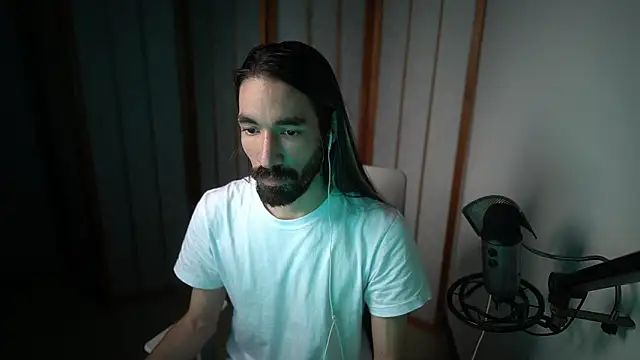 Snapshot of Your_Ice_cream chatting on 02/17/26, 01:14 Your Ice cream online show from 02/17/26, 01:14