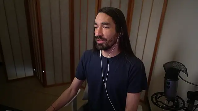 Snapshot of Your_Ice_cream chatting on 03/28/26, 01:34 Your Ice cream online show from 03/28/26, 01:34