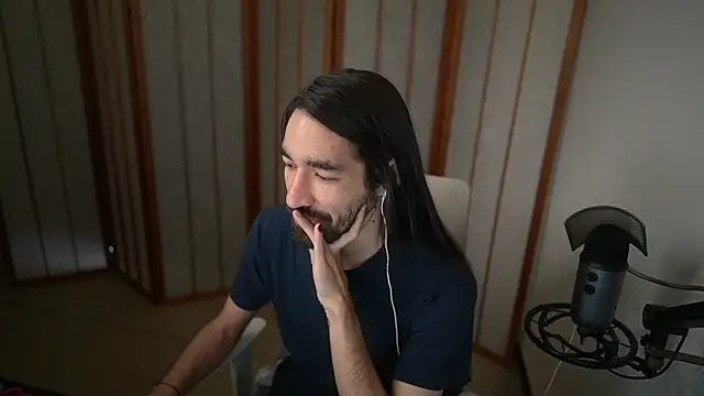 Snapshot of Your_Ice_cream chatting on 04/03/26, 02:23 Your Ice cream online show from 04/03/26, 02:23