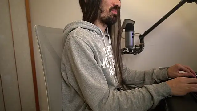 Snapshot of Your_Ice_cream chatting on 04/07/26, 04:09 Your Ice cream online show from 04/07/26, 04:09