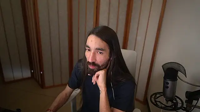 Snapshot of Your_Ice_cream chatting on 03/23/26, 03:01 Your Ice cream online show from 03/23/26, 03:01