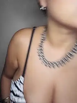 DesireSatler online show from 02/02/25, 04:05