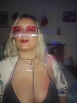 DesireSatler online show from 12/21/25, 03:41