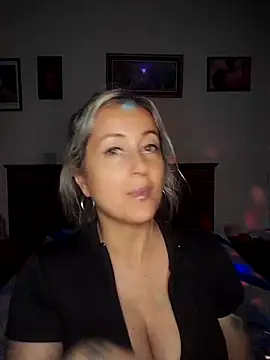 DesireSatler online show from 10/19/25, 11:51