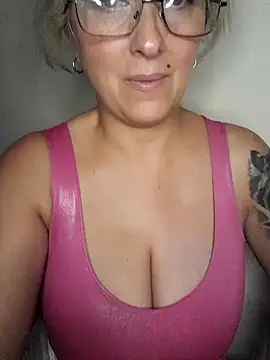 DesireSatler online show from 12/20/24, 01:58