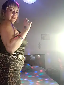 DesireSatler online show from 08/02/26, 10:18
