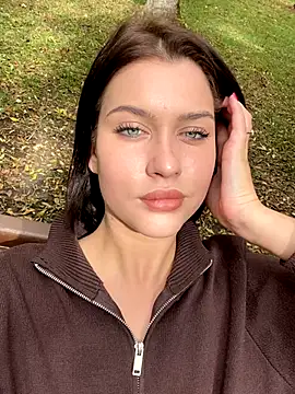 KikiWatson online show from 10/11/25, 10:38