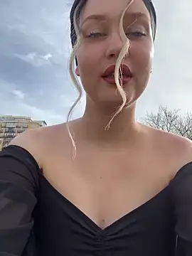 KikiWatson online show from 03/15/25, 07:09