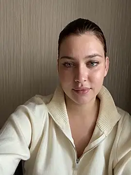 KikiWatson online show from 10/04/25, 12:39