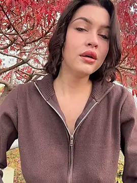 KikiWatson online show from 10/31/25, 07:16