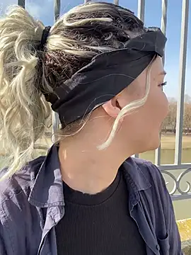 KikiWatson online show from 03/09/25, 10:19