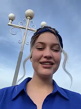 KikiWatson online show from 03/16/25, 05:03