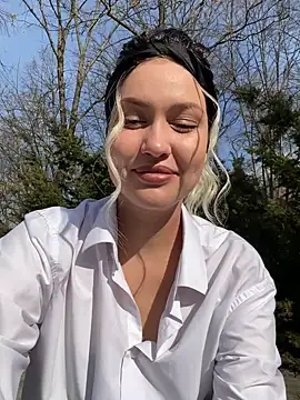 KikiWatson online show from 03/10/25, 07:11