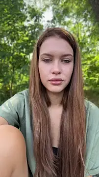 Snapshot of KikiWatson chatting on 06/19/26, 07:14 KikiWatson online show from 06/19/26, 07:14