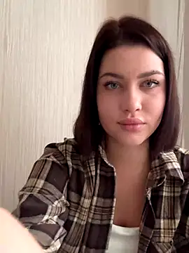 KikiWatson online show from 10/06/25, 06:47