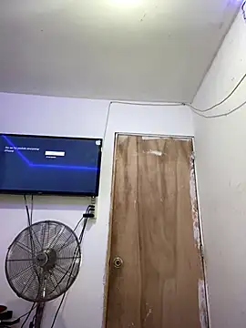 Snapshot of LatinBoysxxx chatting on 01/25/25, 05:40 LatinBoysxxx online show from 01/25/25, 05:40