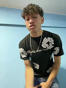 LatinBoysxxx online show from 05/18/26, 08:46
