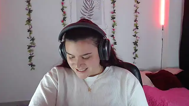 Nika 1  online show from 02/13/25, 08:24