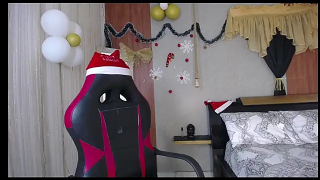 Snapshot of hera_divine chatting on 12/19/25, 08:55 hera divine online show from 12/19/25, 08:55