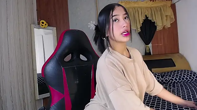 hera divine online show from 02/24/26, 09:15