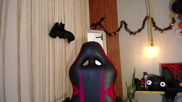 Snapshot of hera_divine chatting on 10/27/25, 09:16 hera divine online show from 10/27/25, 09:16