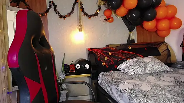 Snapshot of hera_divine chatting on 10/25/25, 10:21 hera divine online show from 10/25/25, 10:21