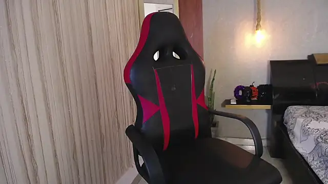 Snapshot of hera_divine chatting on 11/06/25, 09:30 hera divine online show from 11/06/25, 09:30