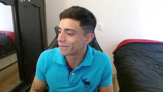 Snapshot of kv___xxx_ chatting on 10/11/25, 06:20 kv   xxx  online show from 10/11/25, 06:20