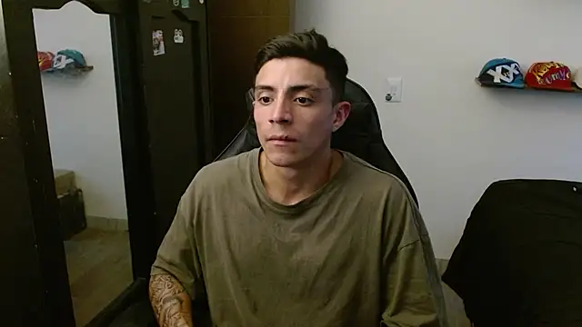 kv   xxx  online show from 12/18/25, 09:40