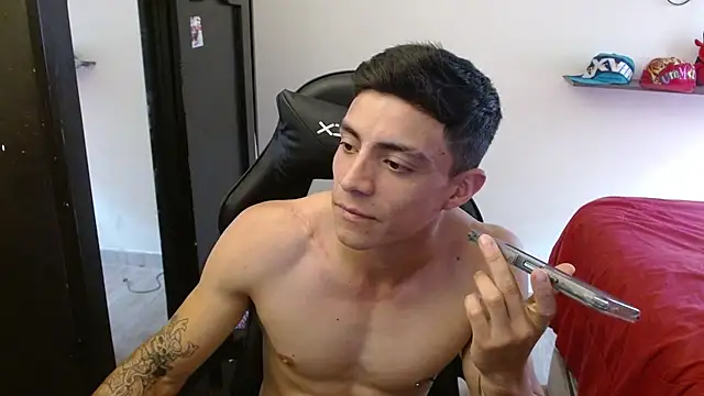 kv   xxx  online show from 11/13/25, 03:49