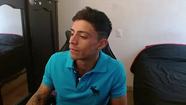 Snapshot of kv___xxx_ chatting on 09/20/25, 07:30 kv   xxx  online show from 09/20/25, 07:30