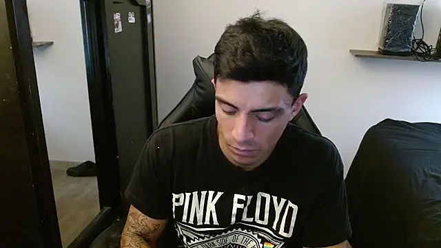 kv   xxx  online show from 02/19/26, 05:43