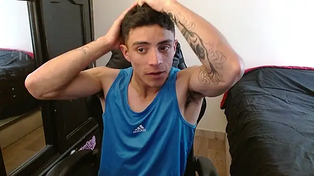 Snapshot of kv___xxx_ chatting on 10/10/25, 08:31 kv   xxx  online show from 10/10/25, 08:31