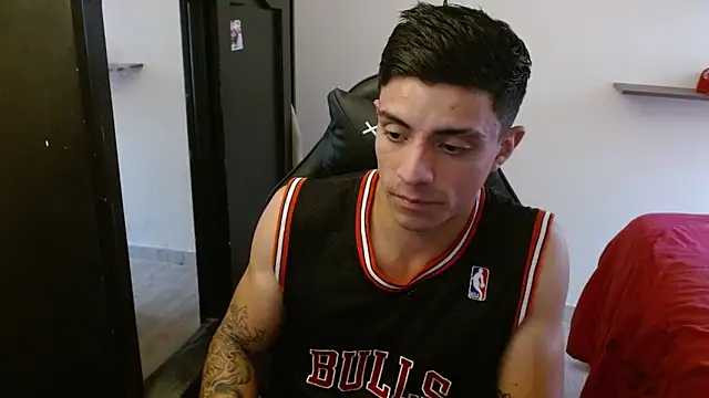 kv   xxx  online show from 11/28/25, 08:31