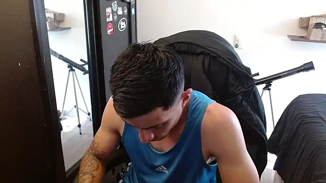 kv   xxx  online show from 04/14/26, 07:30