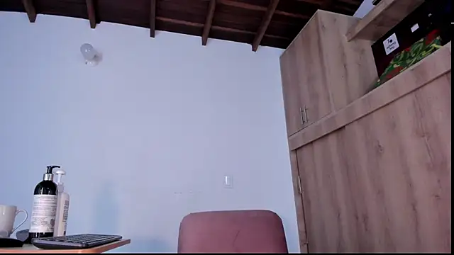 medussa13  online show from 12/19/25, 12:40