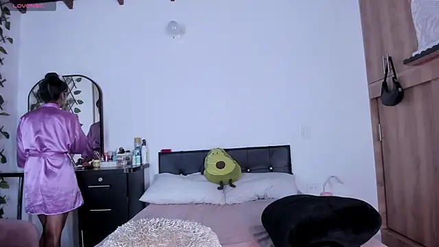 medussa13  online show from 04/11/26, 12:09