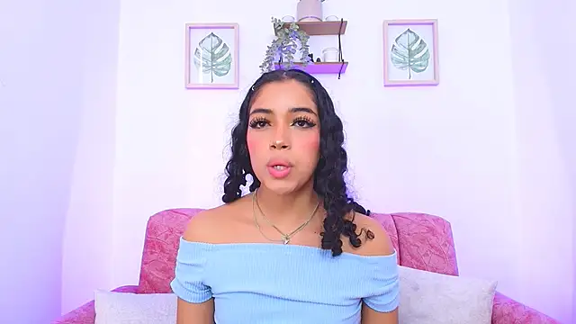 Snapshot of Sara_Jhonson chatting on 02/07/25, 10:19 Sara Jhonson online show from 02/07/25, 10:19