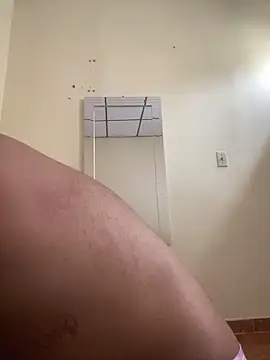 dylanchilii31 online show from 12/01/24, 05:07