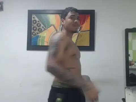 Snapshot of camiloacosta321 chatting on 11/02/25, 11:32 camiloacosta321 online show from 11/02/25, 11:32