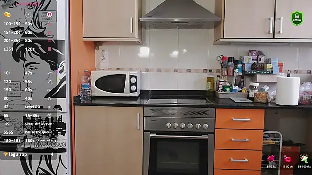 JennyCoquine online show from 10/26/25, 10:04