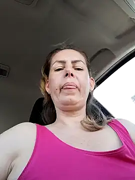 Snapshot of uber_babe chatting on 03/07/25, 08:45 uber babe online show from 03/07/25, 08:45