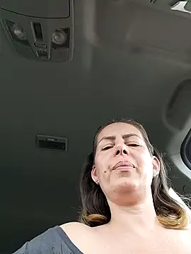 Snapshot of uber_babe chatting on 03/13/25, 06:37 uber babe online show from 03/13/25, 06:37