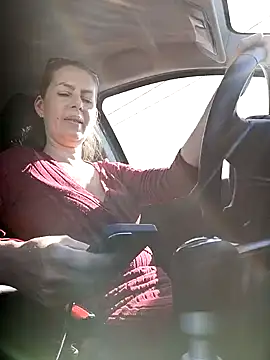 Snapshot of uber_babe chatting on 03/20/25, 12:43 uber babe online show from 03/20/25, 12:43