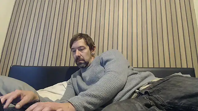 Snapshot of willybewild chatting on 09/20/25, 12:32 willybewild online show from 09/20/25, 12:32