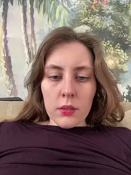 Snapshot of Topvi_ chatting on 02/10/26, 12:59 Topvi online show from 02/10/26, 12:59