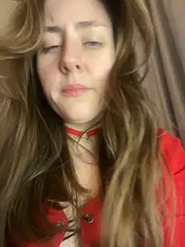 Snapshot of Topvi_ chatting on 02/14/25, 02:54 Topvi online show from 02/14/25, 02:54