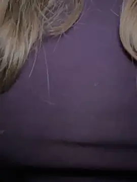 Snapshot of Topvi_ chatting on 02/14/26, 11:32 Topvi online show from 02/14/26, 11:32