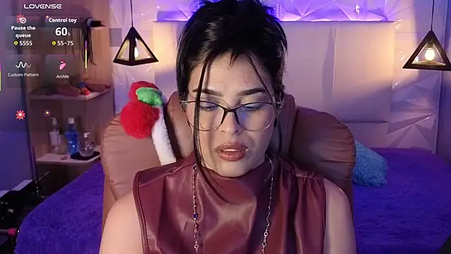 AlessiaVal  online show from 12/20/25, 08:01