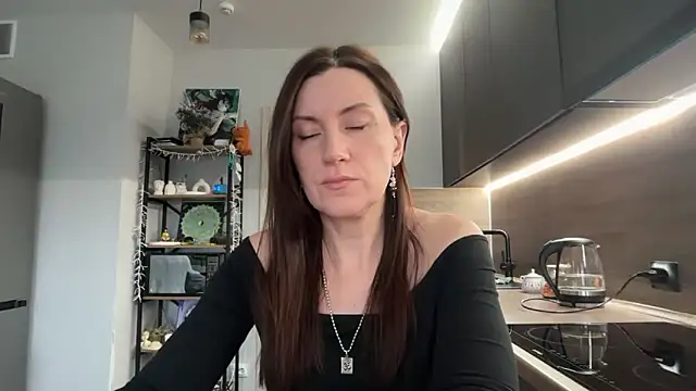 Snapshot of jainesummer chatting on 12/18/25, 08:19 jainesummer online show from 12/18/25, 08:19